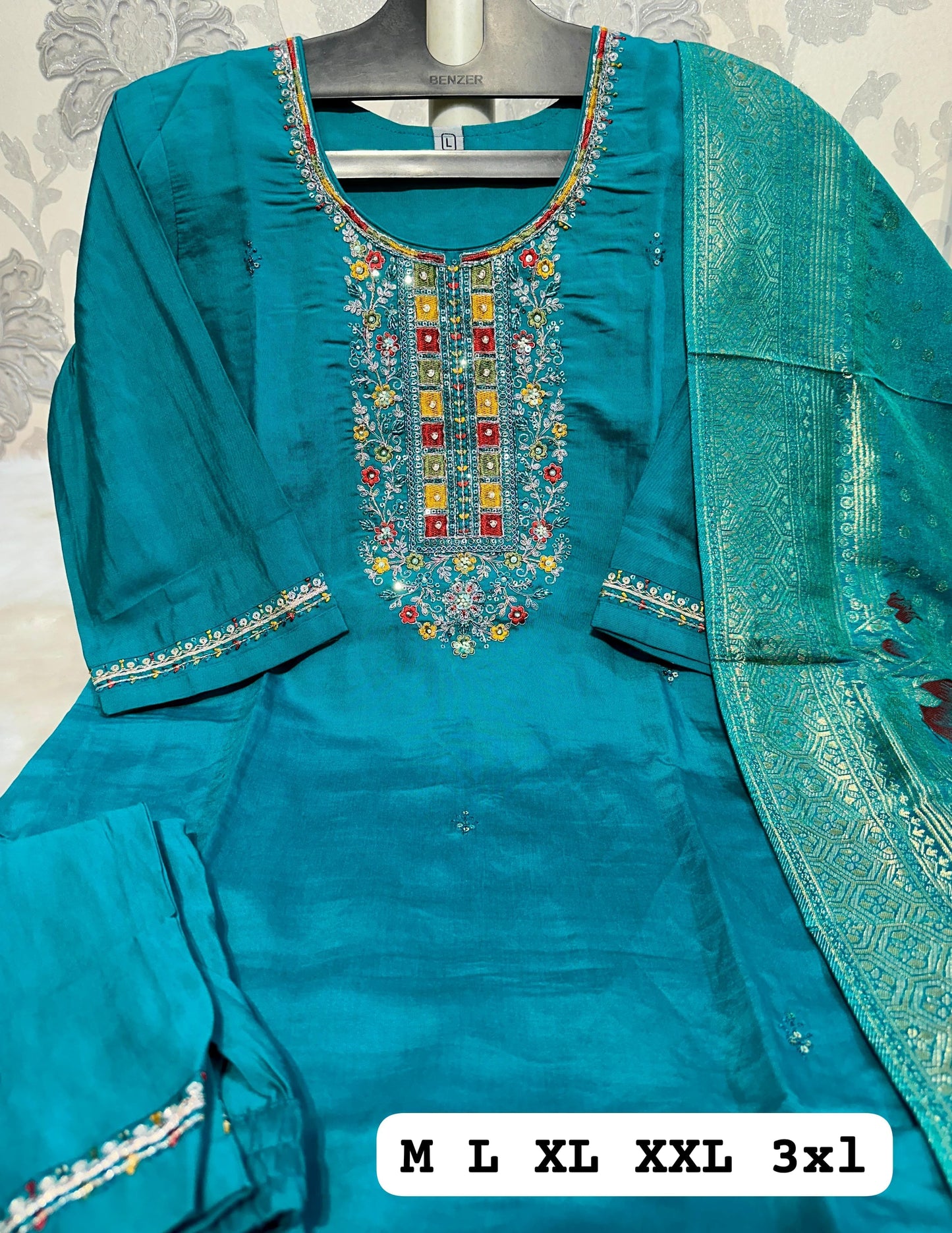 HAND WORK KURTI WITH DUPATTA PENTS SET